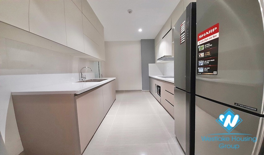 Nice new apartment for rent at the link Ciputra building 3 bedrooms 2 bathrooms fully furnished